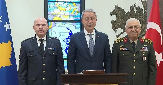 Milli Savunma Bakanı Hulusi Akar Kosova Güvenlik Kuvveti Komutanı’nı kabul etti