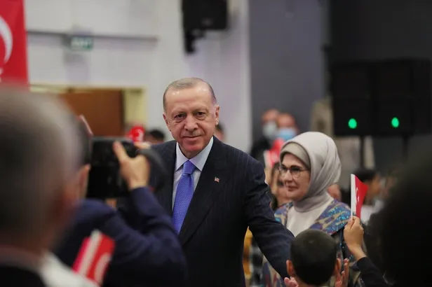 cocuklarla-iftar-yapan-emine-erdogan-o-anlari-paylasti-1650749324669.jpeg Çocuklarla iftar yapan Emine Erdoğan o anları paylaştı-1