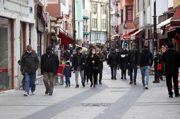 Çanakkale'de koronavirüs vaka sayısı 26 kat arttı: Türkiye'de birinci sırada yer alıyor