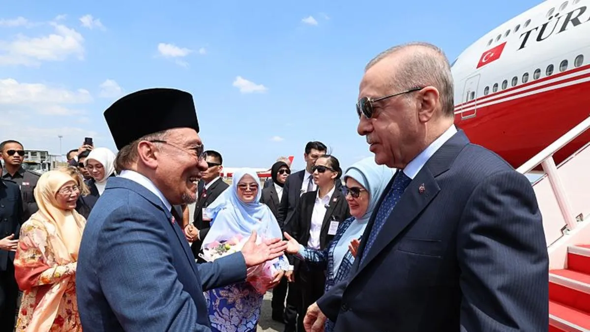 Enver İbrahim'den Başkan Erdoğan'a teşekkür: Türkçe şarkı sosyal medyada gündem oldu