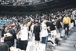 Beşiktaş’ta Sergen Yalçın ve yönetime istifa çağrısı: Tribünler sahaya sırtını döndü!