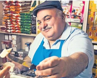 Bakkal amca AVM’ye karşı