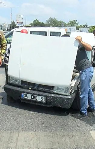 Ters yöne girince trafiği birbirine kattı! Yer: İstanbul