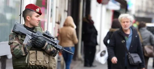 Fransa'nın OHAL çakallığı