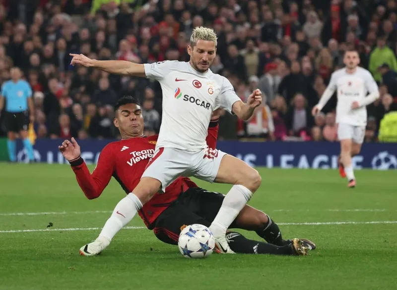 galatasaraya-yeni-imza-atan-dries-mertens-turkiyeye-veda-ediyor-iste-gitmek-istedigi-yer-1720637287215.jpeg Dries Mertens'ten Galatasaray'a ters köşe! Taraftarı üzecek karar ortaya çıktı-6