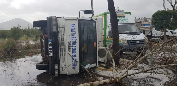 Son dakika... Antalya'da hortum paniği! Ölü ve yaralılar var-6