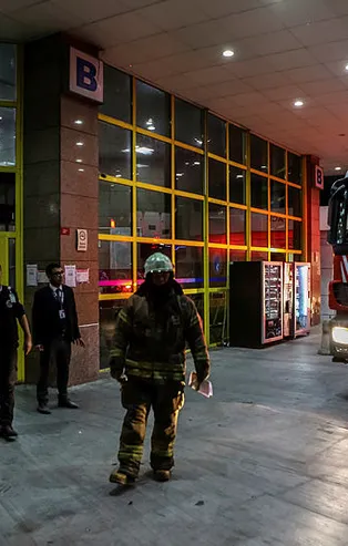 Bakırköy Dr. Sadi Konuk Eğitim ve Araştırma Hastanesi'nde korkutan yangın