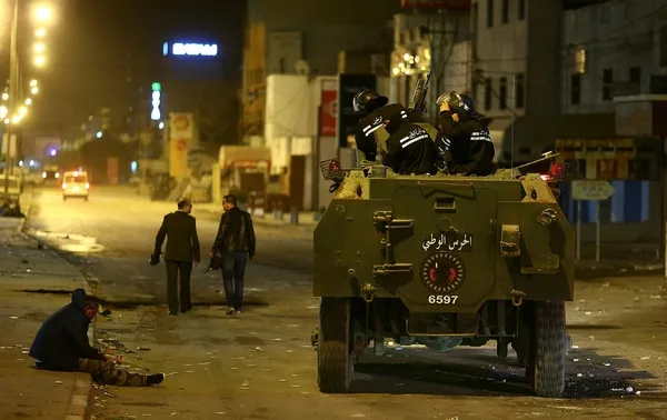 Tunus'ta protesto gösterileri-8