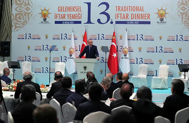 baskan-erdogandan-buyukelcilerle-iftar-programinda-konustu-rusya-ve-ukrayna-arasinda-kalici-baris-saglanmali-f-1650309370825.jpg Başkan Erdoğan'dan 'Büyükelçilerle İftar' programında konuştu: Rusya ve Ukrayna arasında kalıcı barış sağlanmalı! Flaş Filistin mesajı...-5