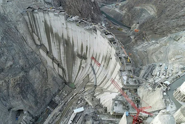 Türkiye’nin en büyüğü olacak! Yusufeli Barajı’nda son 15 metre kaldı