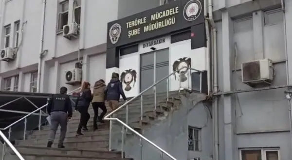 Son dakika: DBP Diyarbakır İl Başkanı Seval Gülmez terörden tutuklandı-2