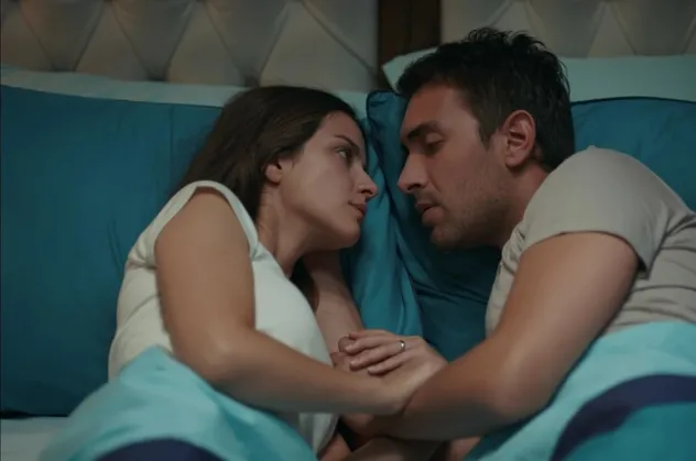 Öykü Gürman ve Resul Dindar Sen Anlat Karadeniz için yorumladı! Sarıl Bana