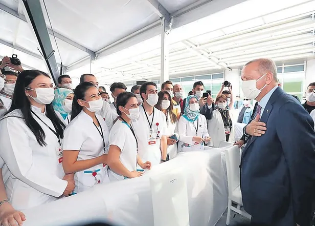 saglikta-covid-19-ayari-1608070846437.jpeg Koronavirüsün 'meslek hastalığı' kabul edilmesi için düzenleme: Başkan Erdoğan talimatı verdi-2