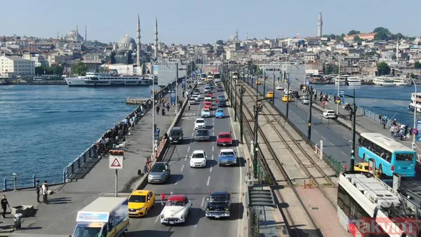 Ulu Önder Mustafa Kemal Atatürk'ün Milli Mücadele'yi Başlatmak İçin 19 Mayıs 1919'Da Samsun'a Çıkışının 100. Yılı Tüm Yurtta Olduğu Gibi İstanbul'da Da Renkli...