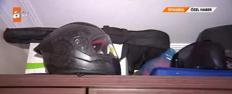 kubilay-kaan-kundakcinin-odasi-ilk-kez-goruntulendi-siparis-verdigi-ama-giyemedigi-o-montu-1774461319964.jpeg Kubilay Kaan Kundakçı’nın odası ilk kez görüntülendi: Sipariş verdiği montunu giyemedi-5