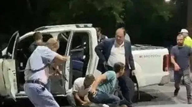 Ayhan Bora Kaplan soruşturmasında yeni gelişme: Açığa alınan polis müdürlerinin evlerinde arama ve el koyma işlemi başlatıldı!