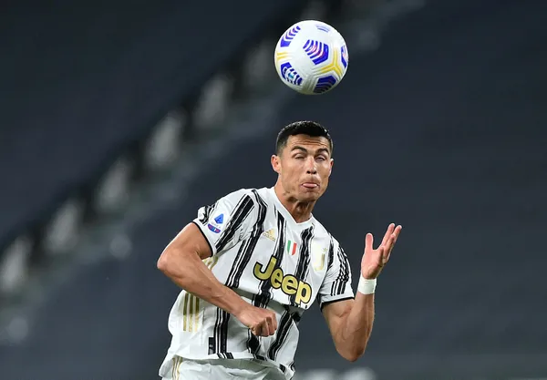 cristiano-ronaldonun-mesaji-juventustan-ayrilik-sinyali-olarak-yorumlandi-1621896912961.jpg Cristiano Ronaldo'dan Juventus'a "ayrılık sinyali"-4