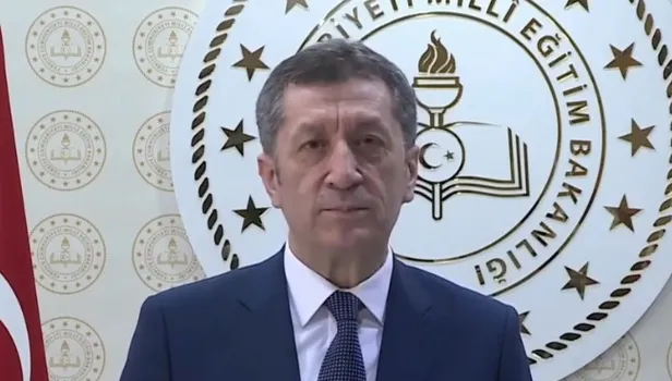 Son dakika: Milli Eğitim Bakanı Ziya Selçuk açıkladı: Uzaktan eğitim 31 Mayıs'a kadar devam edecek | Video