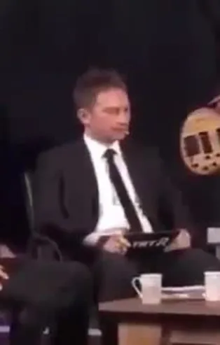 Son dakika: Elazığ'da 6,8 şiddetindeki depreme canlı yayında yakalandılar! İşte saniye saniye deprem anı