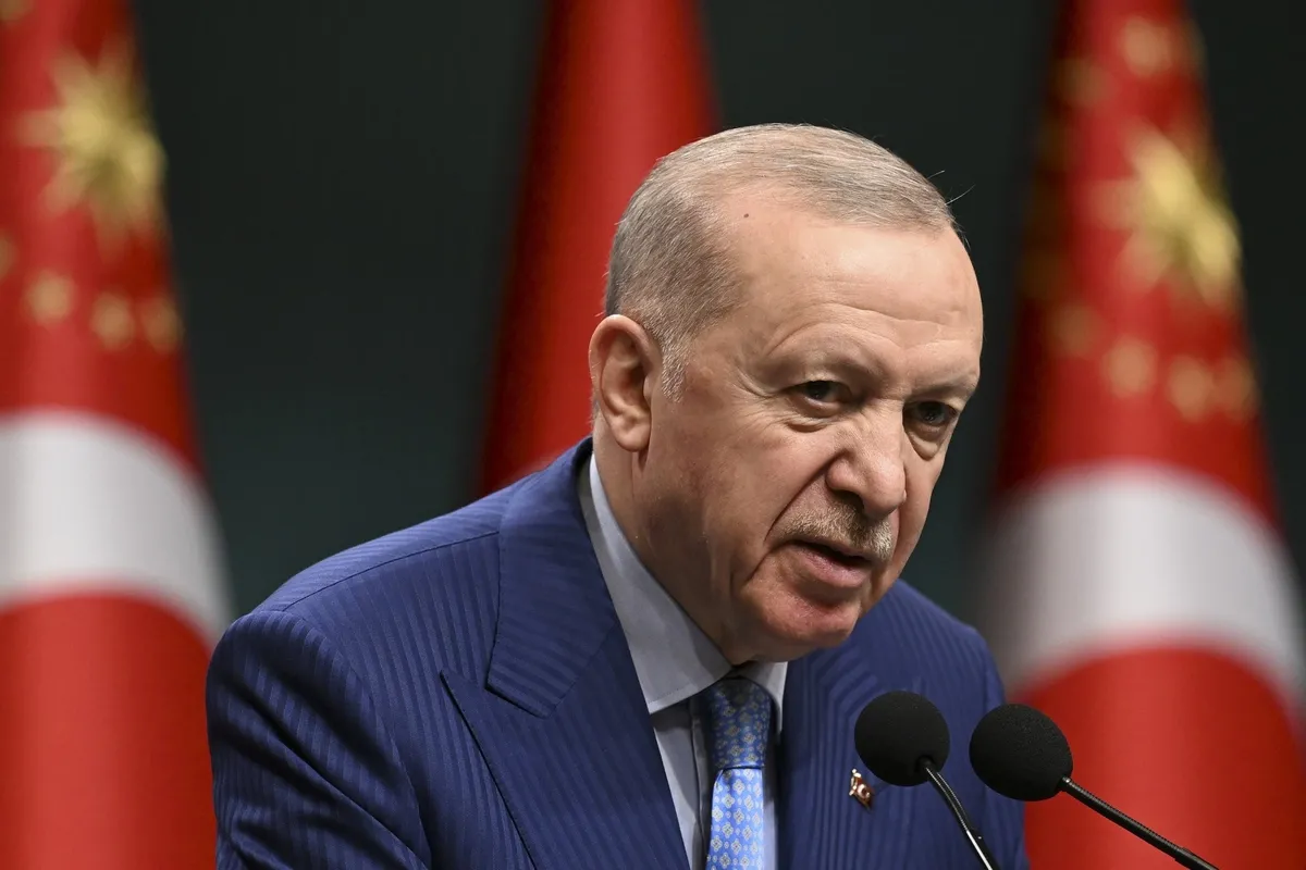 baskan-erdogandan-sert-uyari-sosyal-medya-kanalizasyona-donustu-1776705791631.jpeg Başkan Erdoğan'dan sert uyarı: Sosyal medya kanalizasyona dönüştü-2