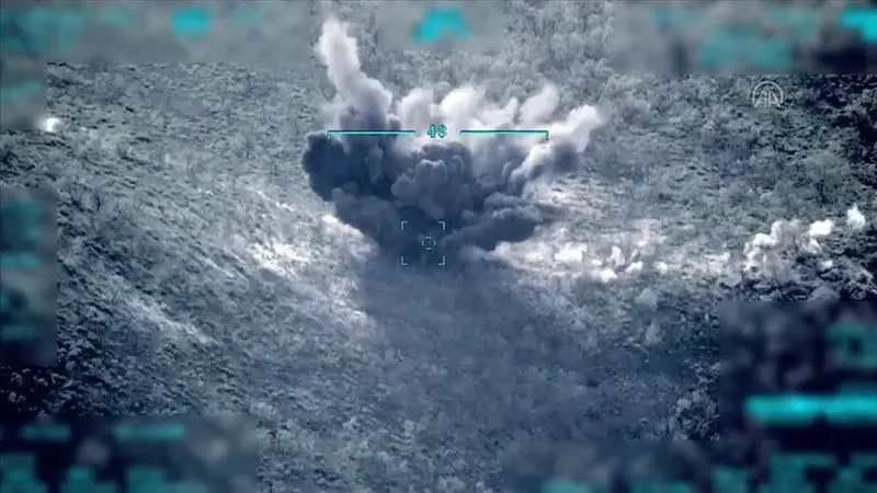 MSB'den terörle mücadele açıklaması: Pençe-Kilit'te kilit bu yaz kapanacak | İncirlik Üssü ile ilgili yeni karar: F-16 Filosu konuşlandırılacak-6