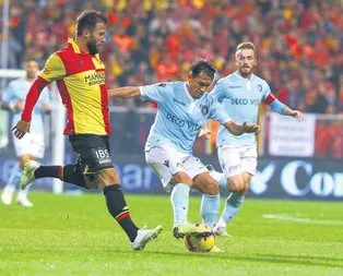 Başakşehir arayı açıyor