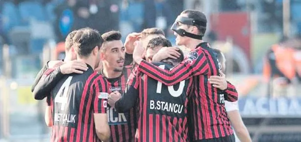 Gençler fena patladı