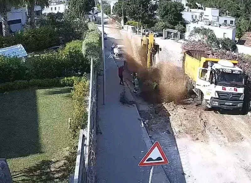 Bodrum'da ana isale patladı. (Ekran görüntüsü)