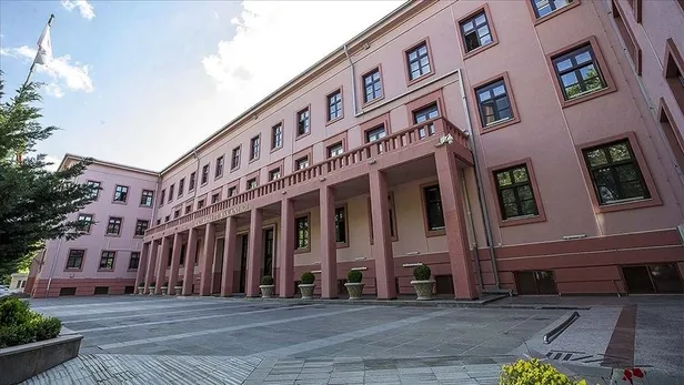 adalet-bakanligi-personel-alimi-hangi-kadrolara-yapilacak-11-bin-484-personel-alimi-basvuru-sartlari-1614170892027.jpg Adalet Bakanlığı personel alımı hangi kadrolara yapılacak? 11 bin 484 personel alımı başvuru şartları...-8