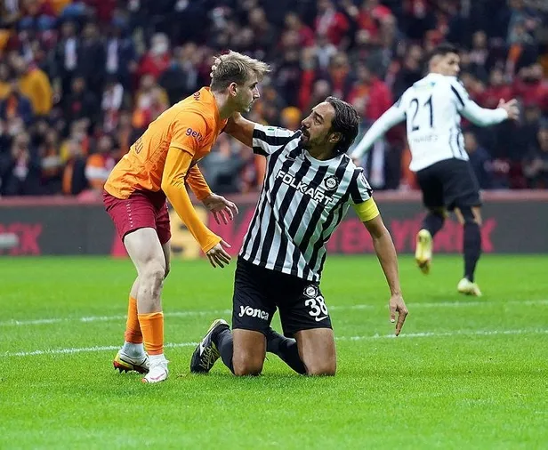 kerem-akturkoglunun-pozisyonu-yikti-galatasaray-once-sevindi-sonra-uzuldu-1638636107510.jpeg Kerem Aktürkoğlu'nun pozisyonu yıktı! Galatasaray önce sevindi sonra üzüldü...-1