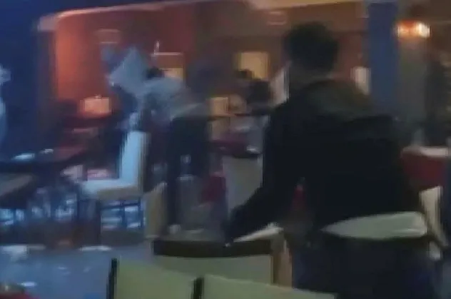 İstek parça tartışması olaylı bitti! Ortalık savaş alanına döndü