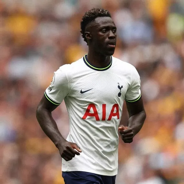 sanchez-ile-yuz-yuze-besiktas-tottenhamin-kolombiyali-stoperi-icin-harekete-geciyor-1692487382895.jpeg Sanchez ile yüz yüze! Beşiktaş Tottenham'ın Kolombiyalı stoperi için harekete geçiyor-3