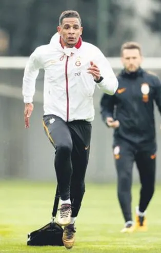 Fernando Reges koşulara başladı