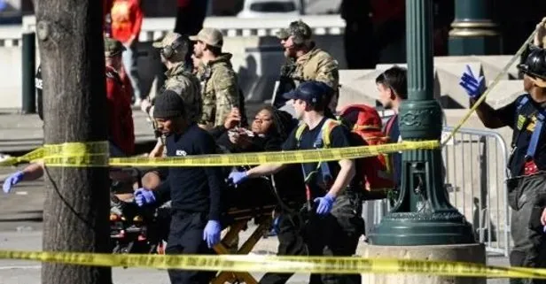 ABD’de Super Bowl şampiyonluk kutlamasında peş peşe silah sesleri! Polis güvenlik önlemi aldı: Yaralılar var