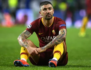 Fenerbahçe'nin yılan hikayesine dönen Kolarov transferi için Roma'dan açıklama