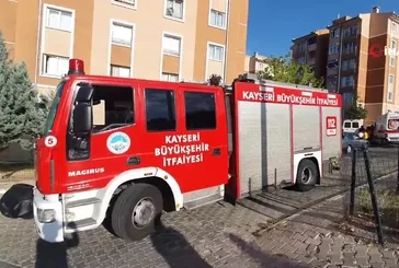 Yangını film izler gibi izlediler!
