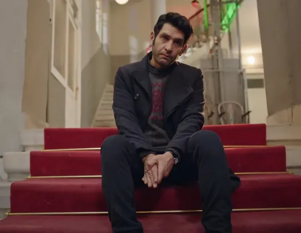 efsane-isim-falan-dinlemedi-yol-gozukuyor-masumlar-apartmani-dizisinde-ayriliktan-baska-cozum-kalmayacak-1610552276754.jpg Efsane isim falan dinlemedi yol gözüküyor! Masumlar Apartmanı'nda ayrılıktan başka çözüm kalmayacak-6