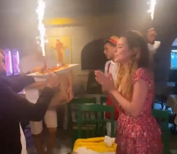 Teşkilat'ın Ceren'i Seda Sayan'ın gelini Ezgi Eyüboğlu'ndan düşman çatlatan kutlama! O İsimle Bir Araya Gelip…-6