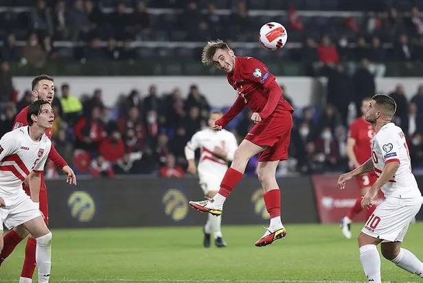 galatasaray-ve-milli-takimi-sirtlayan-kerem-performansinin-odulunu-aliyor-1637184618672.jpeg Galatasaray ve Milli Takım’ı sırtlayan kerem performansının ödülünü alıyor-8