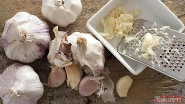 Meğer yıllardır hepimiz yanlış biliyormuşuz! Sarımsak ve soğanı asla böyle yemeyin, çünkü... - 1