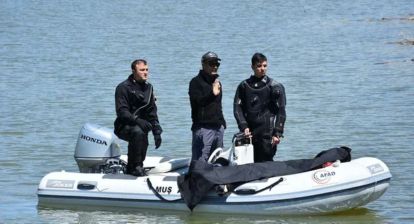 1590482893401.jpg Acı haber geldi! İş makinesiyle baraj göletine düşmüştü-1