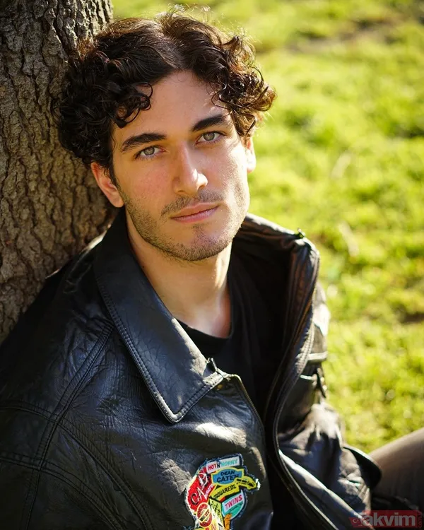 Yalı Çapkını’ndan aşk çıktı dizinin aşıkları gerçekte de sevgili oldu! Afra Saraçoğlu ile Mert Ramazan Demir derken asıl bomba patladı - 10