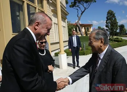 Başkan Erdoğan Malezya Başbakanı Muhammed’e İstanbul’u havadan tanıttı