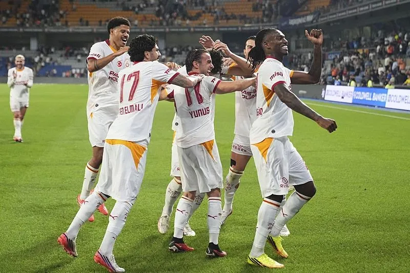 galatasarayda-sporting-maci-oncesi-kadro-plani-forma-onlarin-galatasarayda-osimhen-ve-lemina-sonrasi-sporting-1788763144683.jpeg Galatasaray’da Osimhen ve Lemina sonrası Sporting planı değişti! Forma onların-5