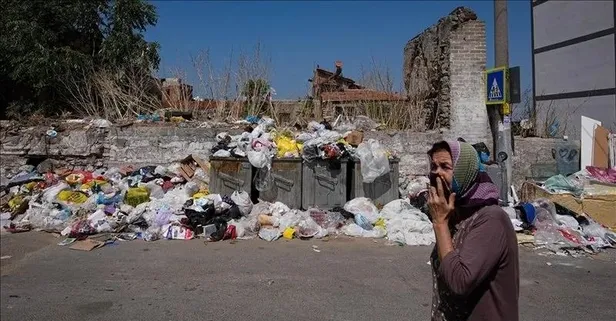 CHP'li İzmirliyi canından bezdirdi! Toplanmayan çöp dağları nedeniyle vatandaşlar taşınmayı düşünüyor