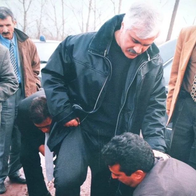 Yağma da var polislere çizme giydirme de!