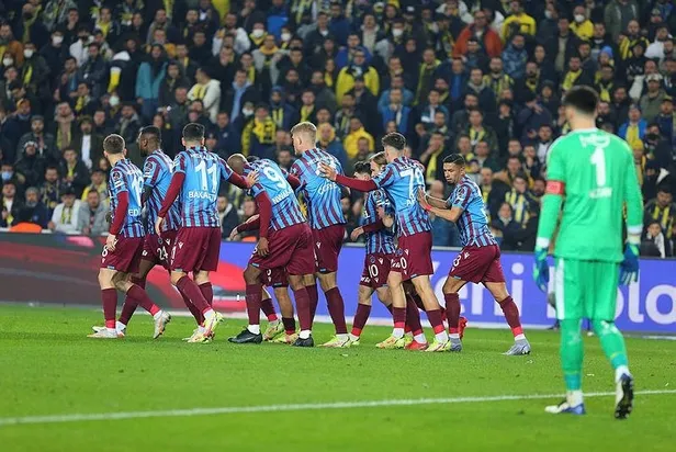 trabzonspor-hem-ligde-hem-avrupada-fark-yaratiyor-tek-rakibi-bayern-1646953644116.jpeg