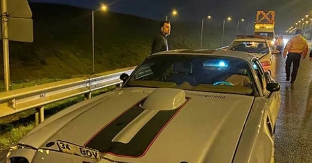 Galatasaray’ın eski futbolcusu Hakan Ünsal Başakşehir’de klasik otomobiliyle köpeğe çarptı