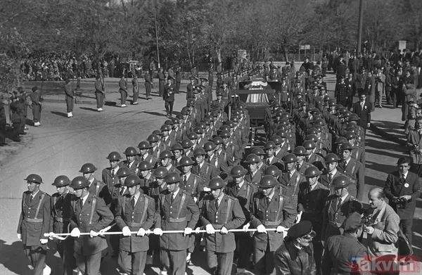 Arşivlerden çıkan fotoğraflarla 10 Kasım 1938 günü ve sonrasında yaşananlar! Büyük Önder Mustafa Kemal Atatürk'ün vefatı - 48