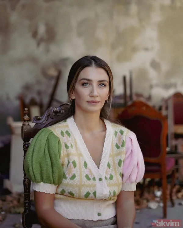 39 yaşındaki Ceren Benderlioğlu kaslı vücuduyla paylaştı! Üstünü çıkarıp öyle hareketler yaptı ki! EDHO’nun Ömür Façalı'sıydı... - 5